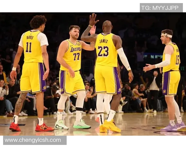 2017年湖人与鹈鹕激战回顾：精彩瞬间与关键时刻分析