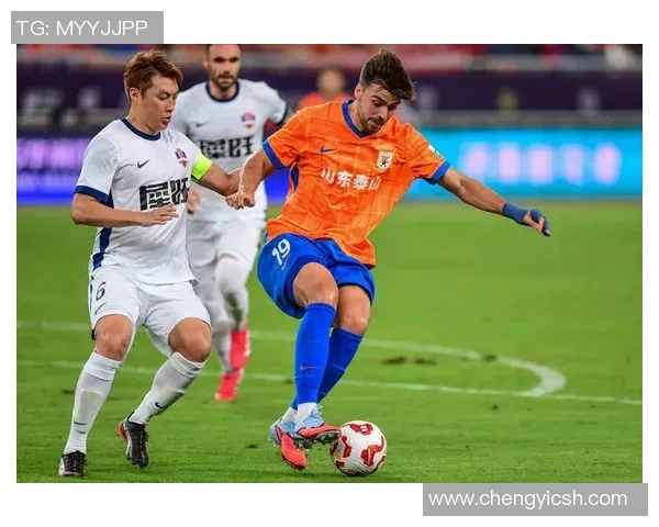 山东泰山对阵河南队精彩足球比赛直播全程回顾与分析 山东泰山对阵河南队精彩足球比赛直播全程回顾与分析