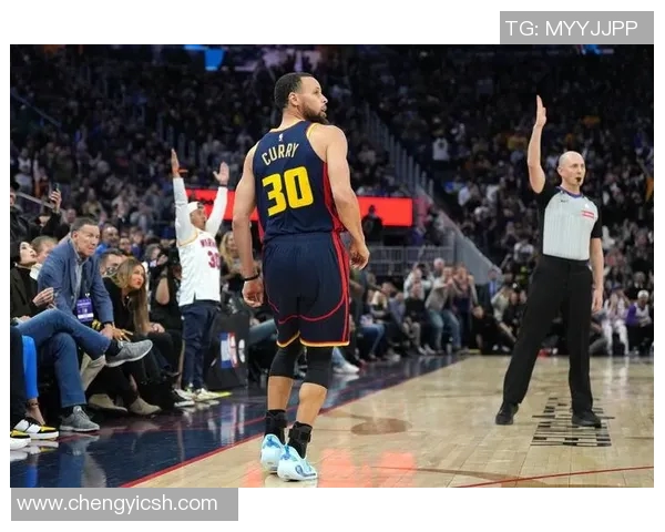 库里三分球精彩瞬间回顾NBA历史最佳射手的绝妙表现 库里三分球精彩瞬间回顾NBA历史最佳射手的绝妙表现