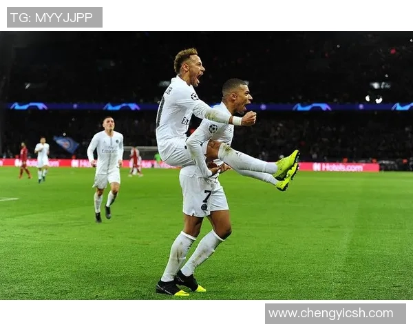 塞维利亚与中后卫坎塞洛续约至2025年,稳定后防线引领新辉煌 塞维利亚与中后卫坎塞洛续约至2025年,稳定后防线引领新辉煌