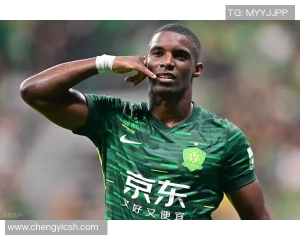 国安队与鲁能激战正酣谁能在这场巅峰对决中笑到最后 国安队与鲁能激战正酣谁能在这场巅峰对决中笑到最后