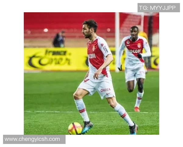 尼姆与亚眠的精彩对决分析及双方近期状态评估