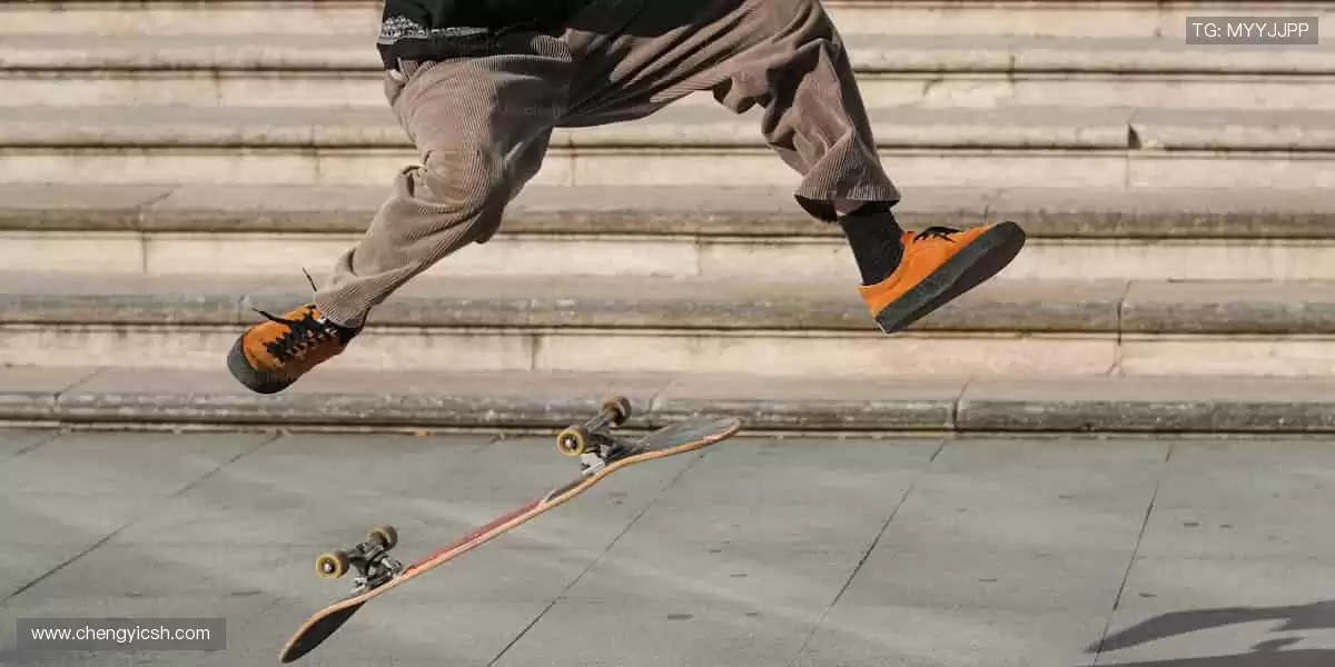 赛场之外，我们与你同在 —— 实时解说，深度分析！🎙️📊